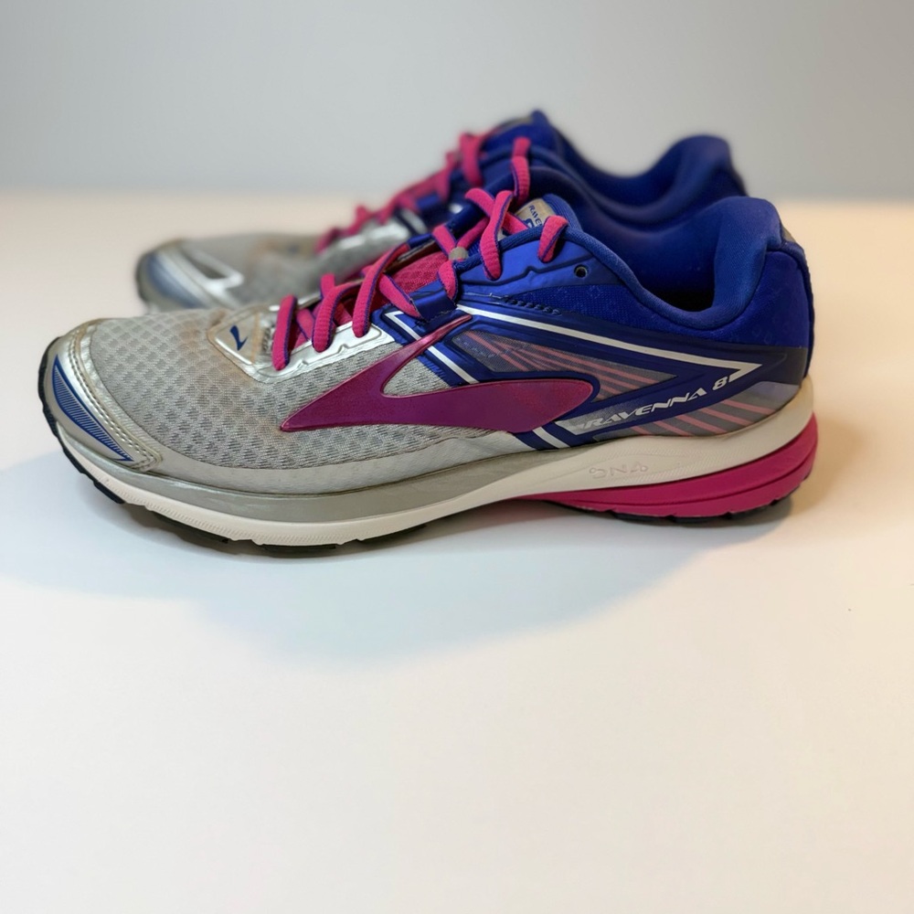 Brooks Women's Athletic Shoes - Gray and Pink